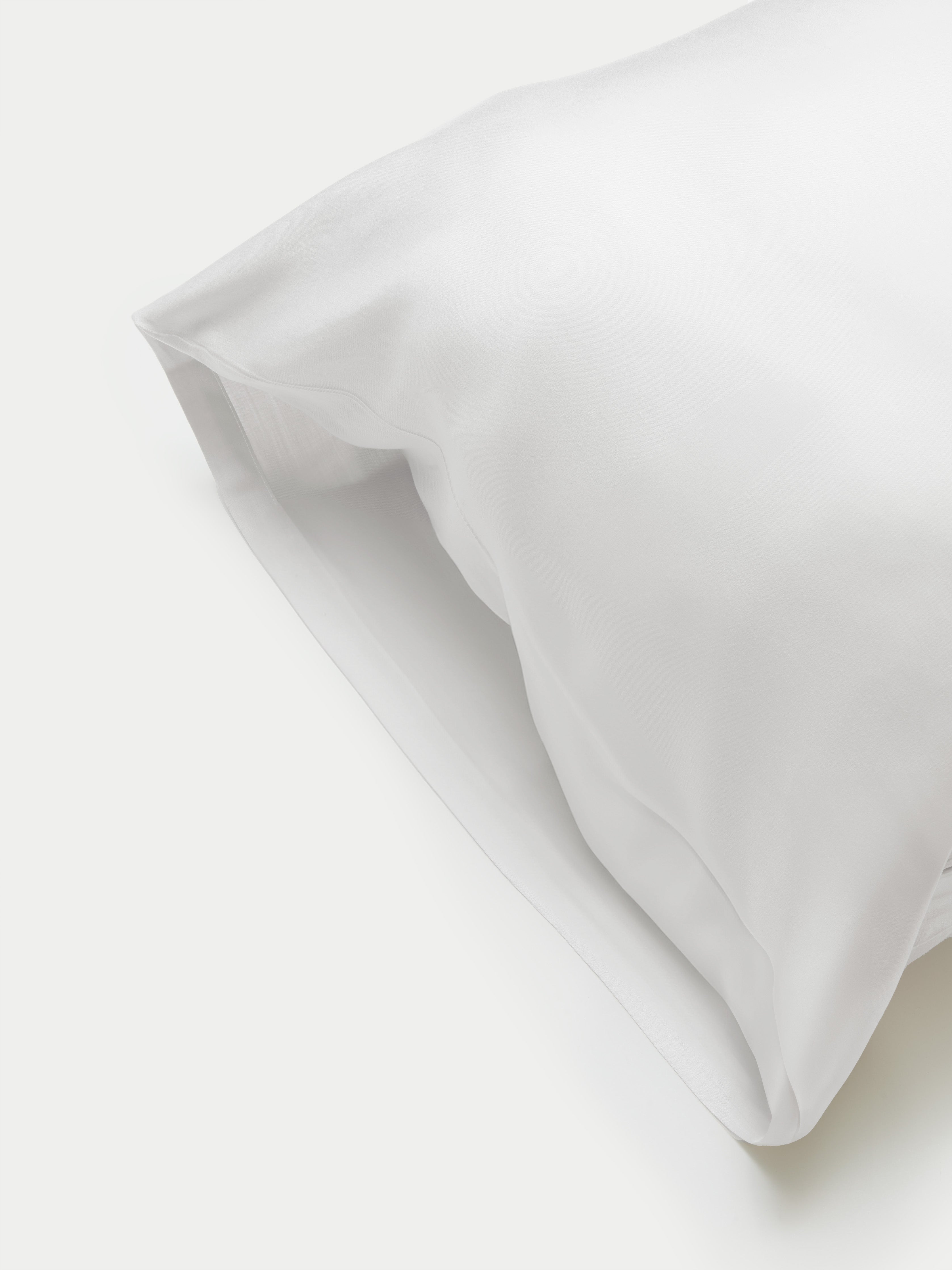 Side of white body pillowcase with plain background |Color:White