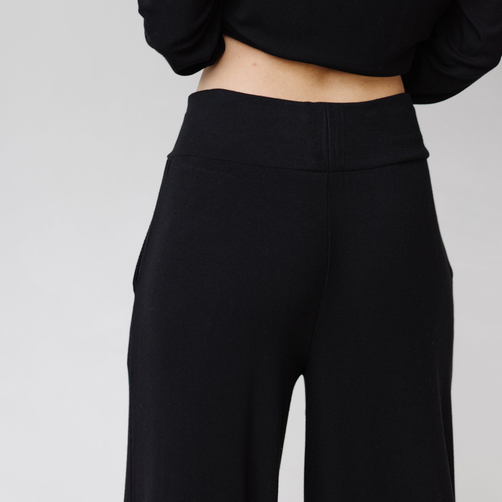 Black Women’s Rib Knit Bamboo Lounge Pant [Shelby]